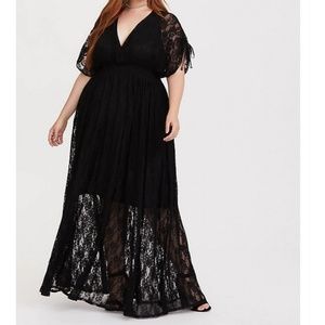 BLACK STRETCH LACE MAXI DRESS